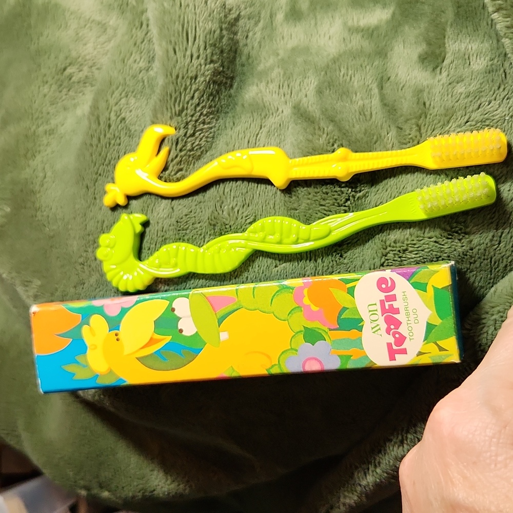 Avon Toofie toothbrush Duo, 1973. New in box.